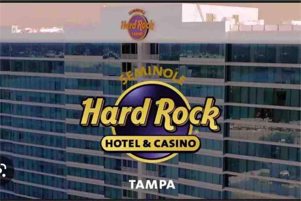 坦帕Minutes To Fairgrounds, Hard Rock, & Busch Gardens别墅 外观 照片